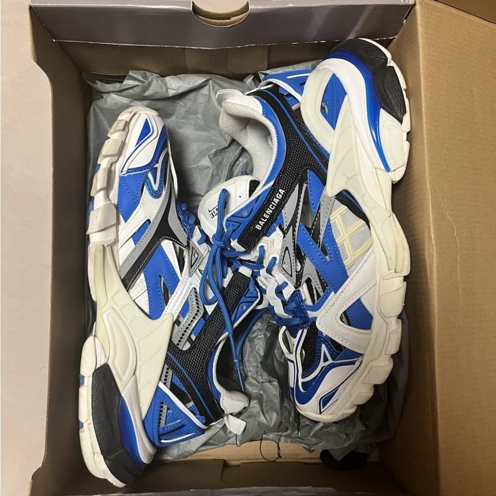 AUTHENTIC Balenciaga Track.2 Sneaker 'White Blue'